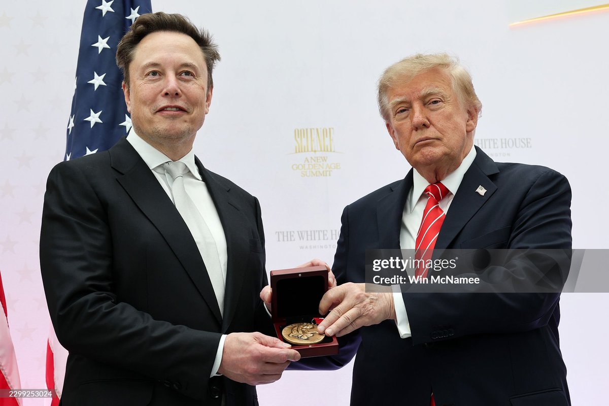 cb_doge's tweet photo. Elon Musk received the National Medal of Science from President Donald Trump at the Golden Age of American Innovation Summit.

📸 Win McNamee / GettyImages https://t.co/amfK8TZfEc