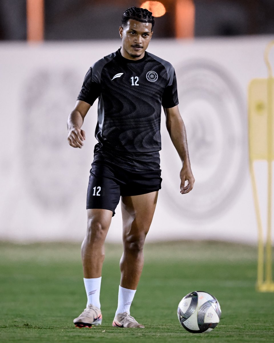 AlShabab_EN's tweet photo. #YallaShabab 🤍🖤 https://t.co/6k5ipkC0B8