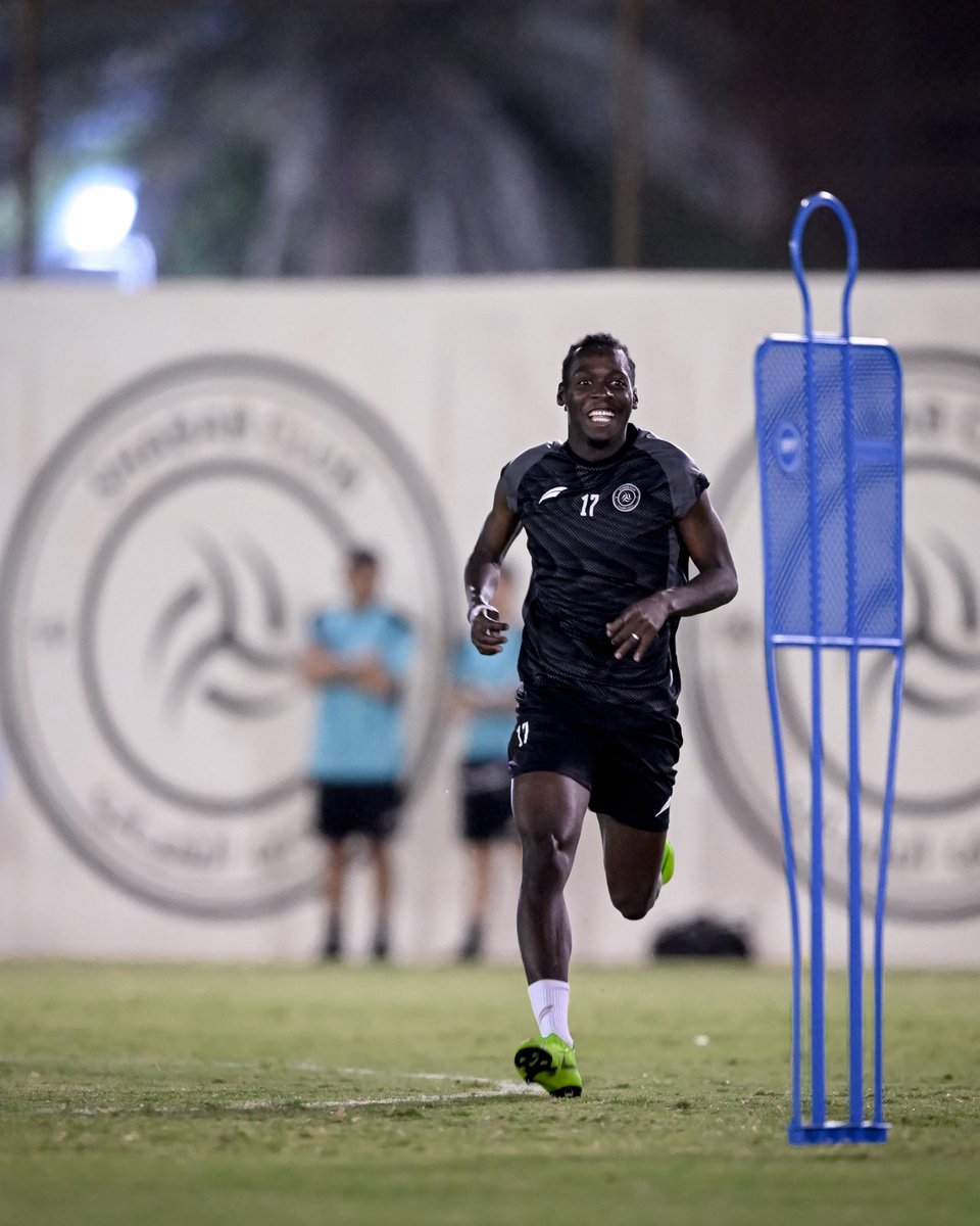 AlShabab_EN's tweet photo. #YallaShabab 🤍🖤 https://t.co/6k5ipkC0B8