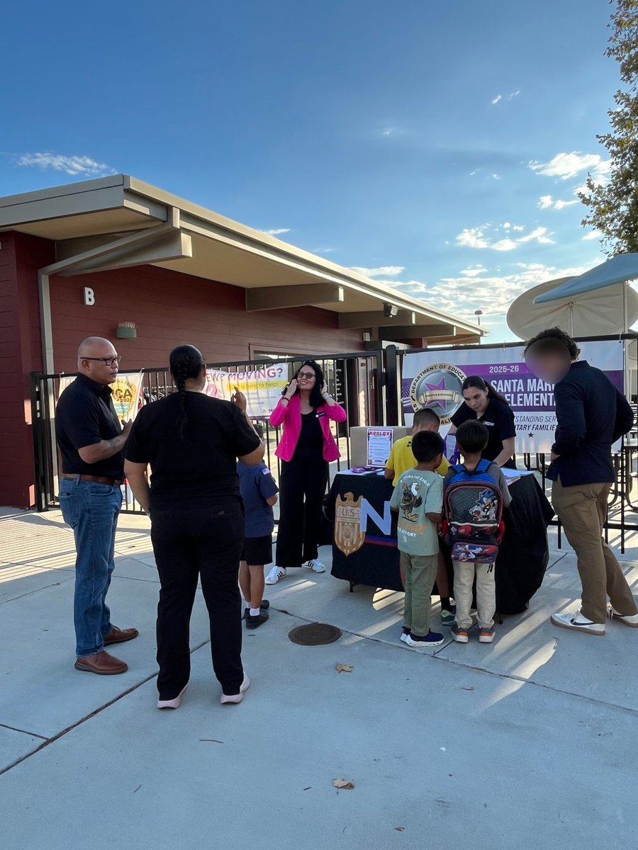 RealNCIS's tweet photo. #CampPendleton parents joined #NCIS &amp; a leading gaming platform for an #OnlineSafety brief, coming away with practical tools to protect their kids. Remember: actively monitor activity, watch for red flags, &amp; report threats to NCIS TIPS at https://t.co/kMdkrKcdez https://t.co/EUWr1S44jj