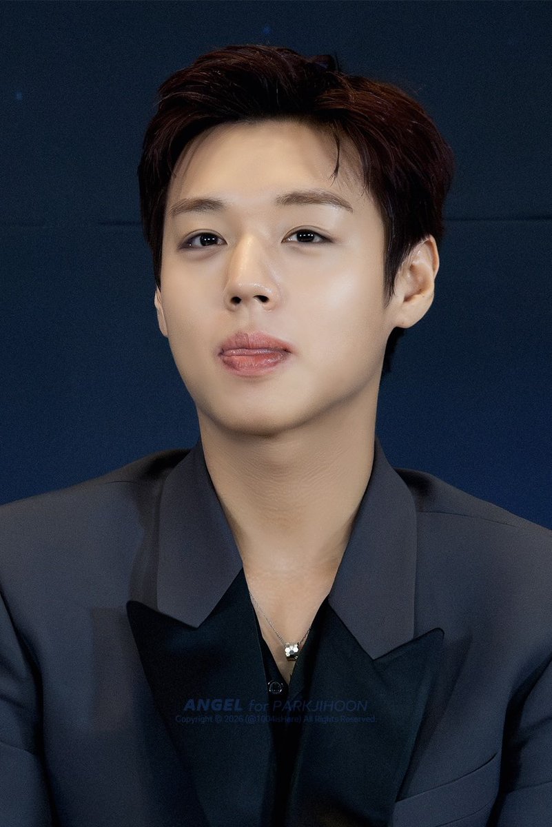 1004isHere's tweet photo. 261007 부일영화상 

God of Faces 

-
#박지훈 https://t.co/D3d6R7tDIn
