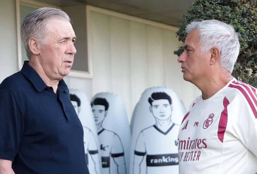 JohnVictor80993's tweet photo. 😅🫂 José Mourinho: “I told Carlo Ancelotti that I’m sick of him!”.

“Every day walking through the hallway at Real Madrid, there is photos of Carlo here, photos of Carlo there”.

“I am fed up, come on!”, told Corriere dello Sport. https://t.co/Owp58OIL01