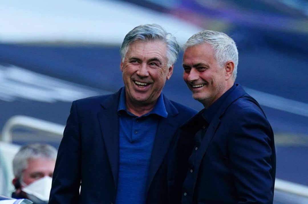 JohnVictor80993's tweet photo. 🫂 José Mourinho: “When Carlo Ancelotti wanted to come check up on Brazilian players, he asked me for permission to come to Valdebebas…”.

“I said: Carlo, are you crazy?”.

“But this is Carlo Ancelotti. A gentleman, a great guy”, told CorSport. https://t.co/xG2iZIT6va