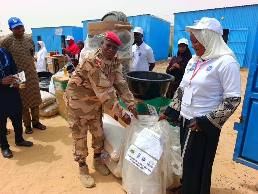 PnudNiger's tweet photo. 🌱 À Diffa, l'innovation féminine renforce la résilience climatique !
Aujourd'hui, le PNUD Niger célèbre les lauréates du Hackathon sur l'innovation et la valorisation des produits agricoles locaux.
Cette initiative s'inscrit dans le cadre du projet de renforcement de la résilience des communautés, en particulier des femmes et des filles, face aux effets du changement climatique.
Mis en œuvre sous l'égide de l'UNISS, en partenariat avec le RESOF-PRD-BLT et avec l'appui de la coopération italienne, ce projet met l'innovation locale au service d'un avenir plus résilient et inclusif.
👏 Félicitations aux lauréates qui transforment les défis climatiques en opportunités de développement durable.
#PNUD #Niger #Diffa #UNISS #Résilience #Innovation #Femmes #ChangementClimatique #Genre #DéveloppementDurable
@UNDPAfrica @alexanderdecroo @MamadouNdaw3