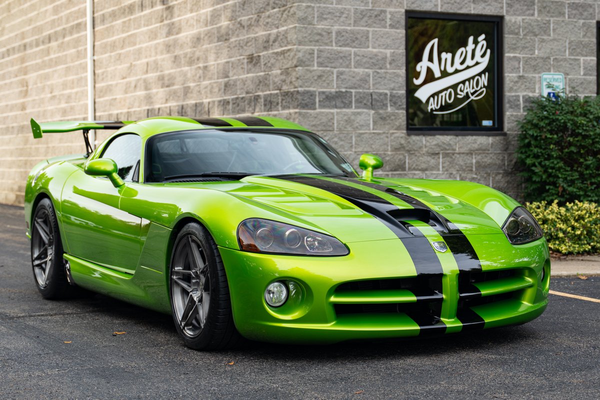 AreteAutoSalon's tweet photo. Superior gloss, ultimate protection- nothing but the best with CQUARTZ Finest Reserve on this Snakesking Green Viper. Take your paint to the next level with a CQUARTZ ceramic coating at Arete! https://t.co/A0mmxe3Qmm