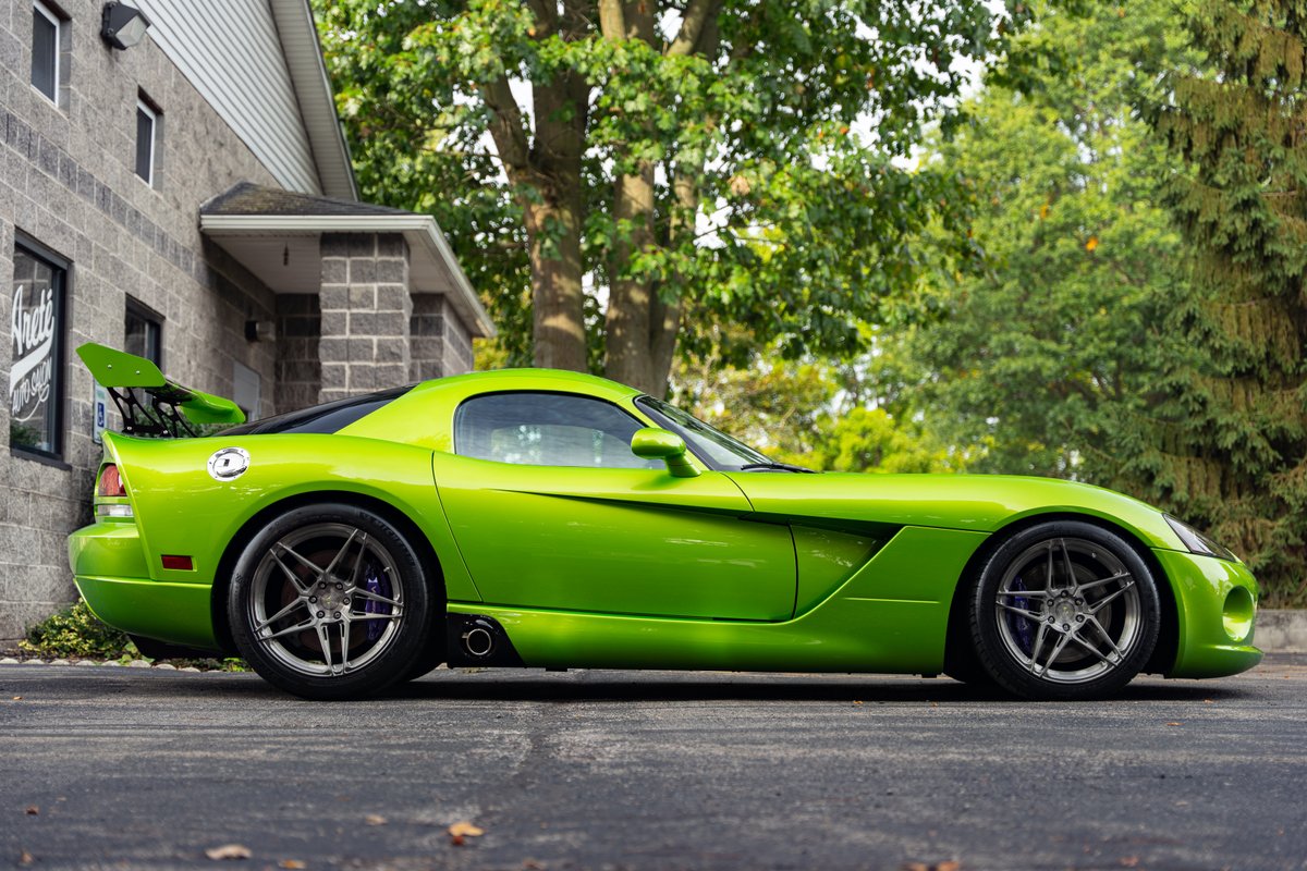 AreteAutoSalon's tweet photo. Superior gloss, ultimate protection- nothing but the best with CQUARTZ Finest Reserve on this Snakesking Green Viper. Take your paint to the next level with a CQUARTZ ceramic coating at Arete! https://t.co/A0mmxe3Qmm