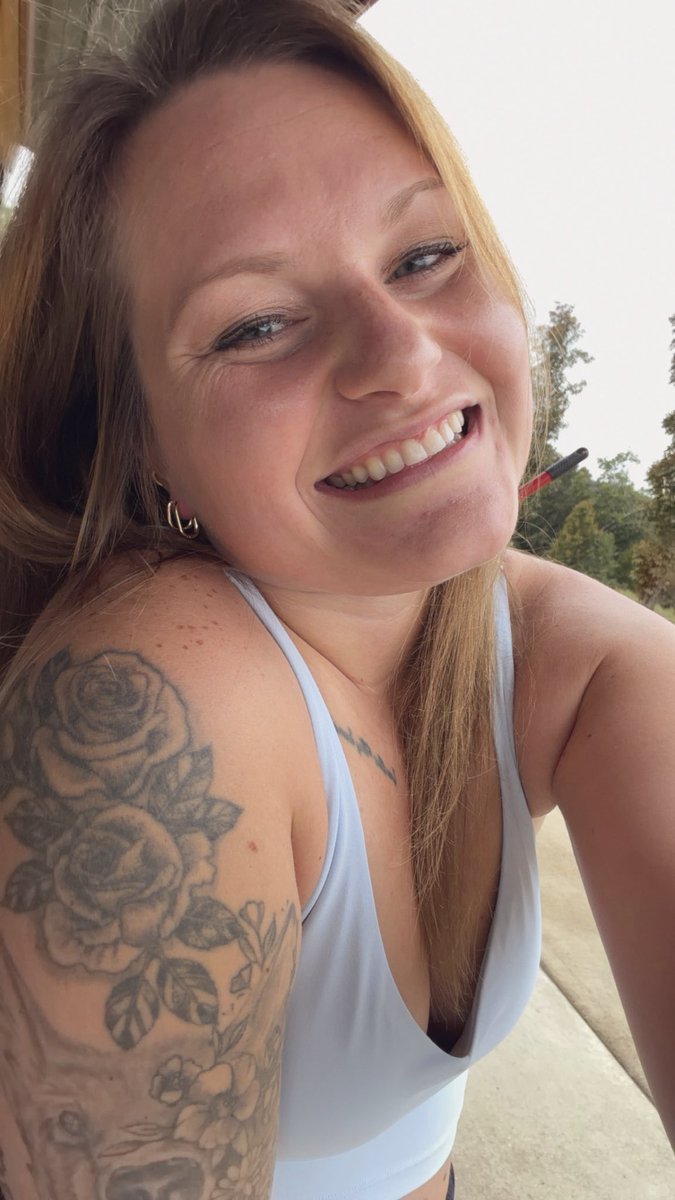whitney_sell's tweet photo. Clean girl aesthetic was never in the cards for me. I was born to be tattooed, spicy and slightly feral. 🤷🏼‍♀️🖕🏼 https://t.co/UbfHRoMT0I