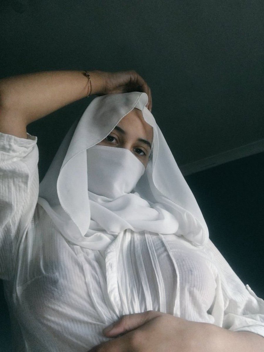 Khw2540Alkafrh's tweet photo. وفى ليلة الجمعه🌹
 
اللهم لاتدع لنا ذنبا الا غفرته ولاعملا صالحا الا تقبلته 🤲❤️ https://t.co/WLOQJcadqd