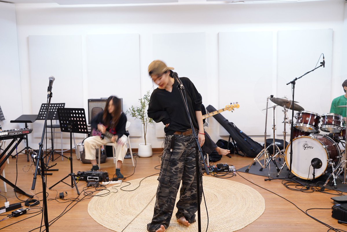 calledmemyyuk's tweet photo. วันนี้ซ้อมเสร็จแล้วค้าบ ขอกำลังใจจาก Charmers หน่อยได้ไหมคั้บ 🥹✨ ตื่นเต้นจังอยากให้ทุกคนได้ดูแล้ว 🥺💙🪩✨ #Charmers #MyyuKhawisara #MYYUsBDCelebration https://t.co/D3m4wsyoJ6