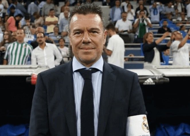 Somhiseremfcb's tweet photo. 🗣️Carlos Megía Dávila, ex árbitro y delegado arbitral Del Real Madrid:

"Desde pequeño me gustaba el fútbol y me tiraba más el Madrid, No hay debate al respecto"

Árbitro al Barça:  

Victorias 13
Empates 7
Derrotas 7

El Barça ganó solo un 48% de sus partidos. https://t.co/oeZnfttfgZ