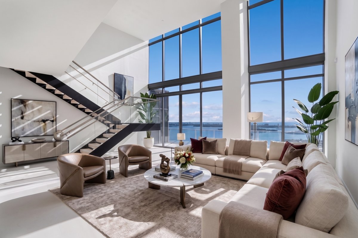 propgoluxury's tweet photo. FOR SALE - 1400 Biscayne Boulevard, Miami, FL, 33132 dlvr.it/TVr1L6 #MiamiRealEstate #LuxuryHomes #BiscayneBay #CasaBellaResidences #MiamiSkyline https://t.co/cUTlf6bUUq