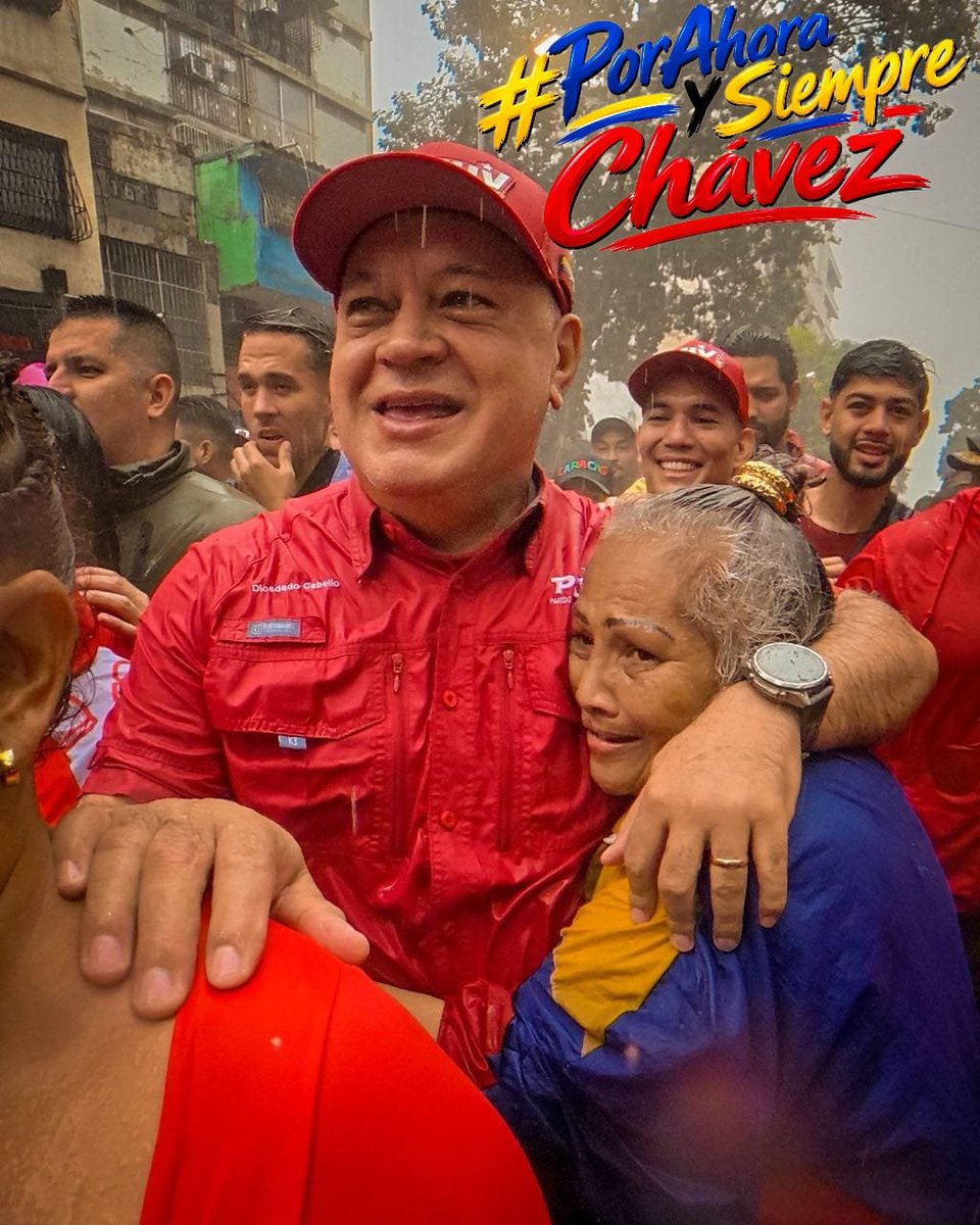 Ilianatsm's tweet photo. Diosdado Cabello: “Seamos como Chávez, aunque sea un ratico cada día” 🫶🏻

#PorAhoraYSiempreChávez https://t.co/0EQMTVdKe6