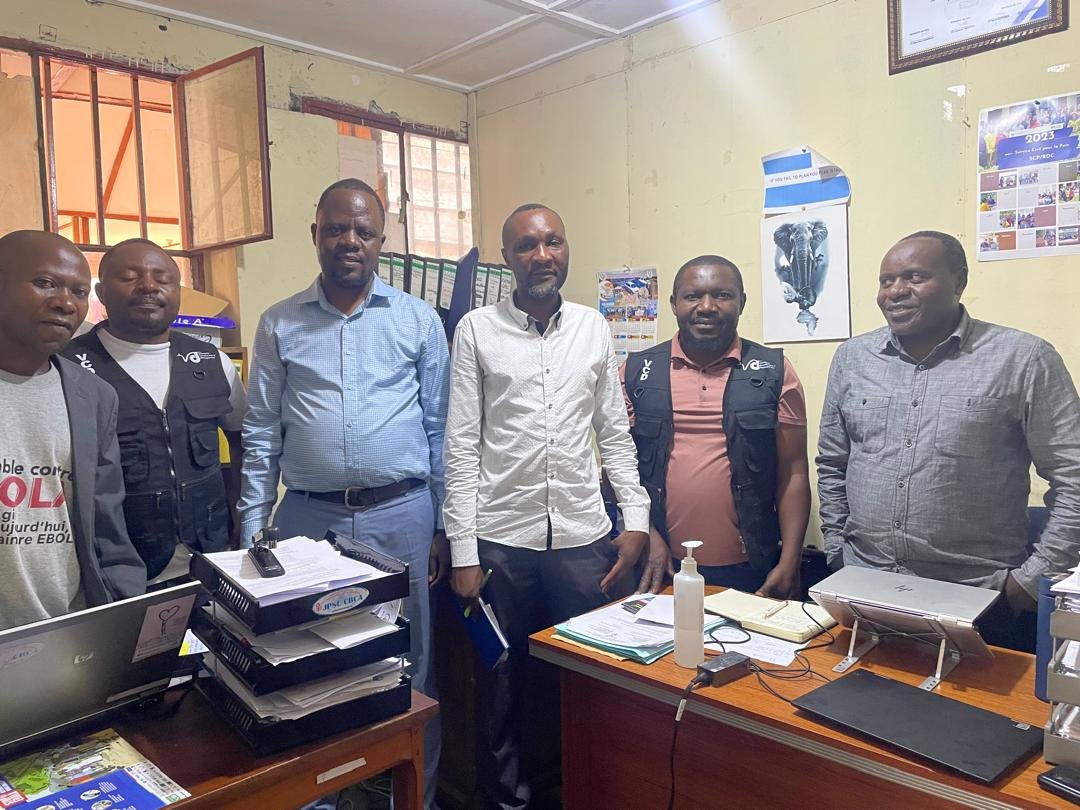 PAAenfance's tweet photo. 🤝 PAAEnfance renforce ses partenariats avec la CBCA pour mieux agir en faveur des enfants, des filles et des jeunes.
Ensemble, faisons de nos synergies locales des actions concrètes. 🌍
#CBCA #PAAEnfance #ProtectionDeLEnfant https://t.co/g92YnYCjBS