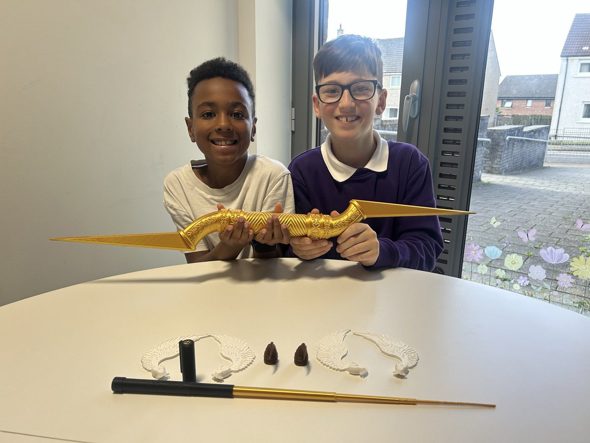 AitkenbarPS's tweet photo. This P6 boy has been working hard on his Halloween costume and decided to use his 3D printer to design and print his own accessories 🤩 he’s also printed a few items for his friend too! Watch this space to see the finished costumes soon! 👀 #talented #creative https://t.co/YrJZ9XNnQ4