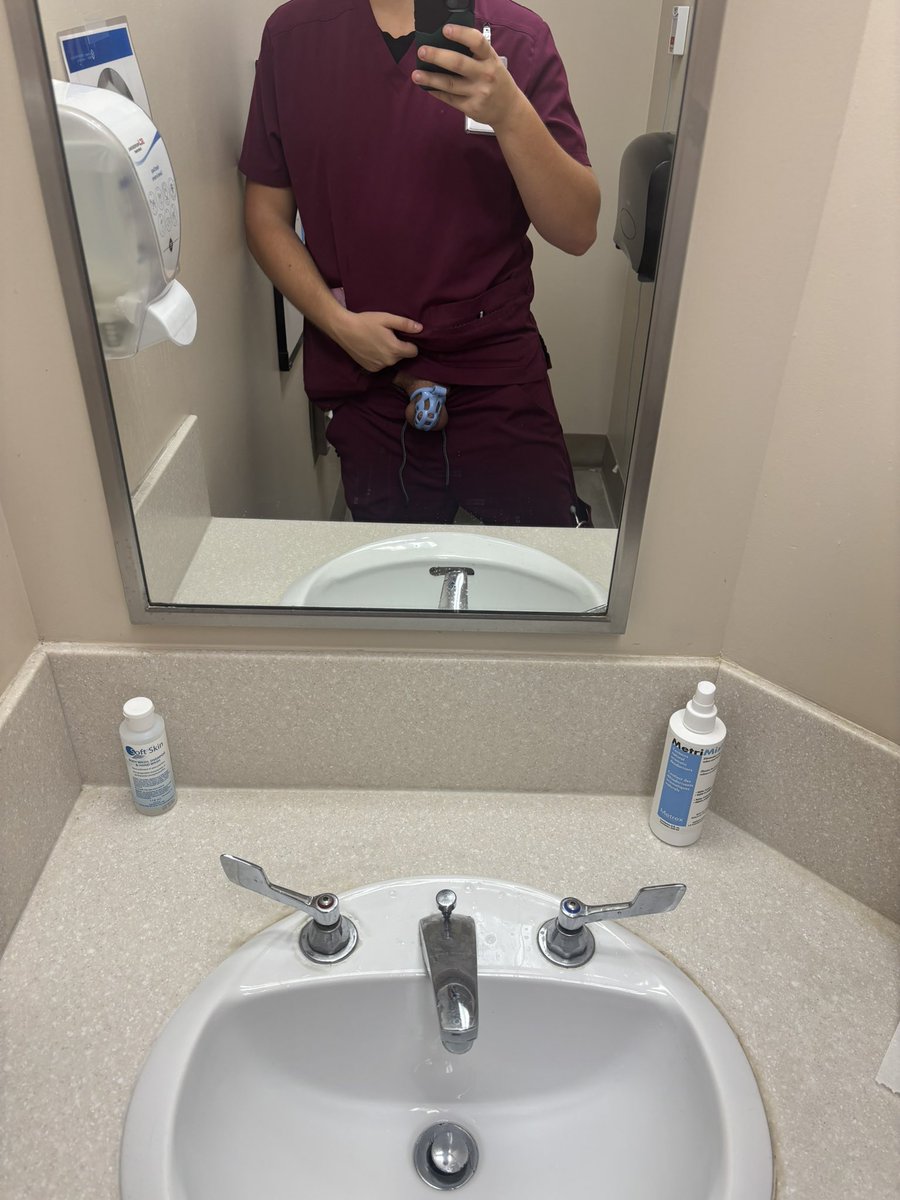 Pup_LUXury's tweet photo. School day, out getting those clinical hours being a good boy https://t.co/WNl3SsuqNc