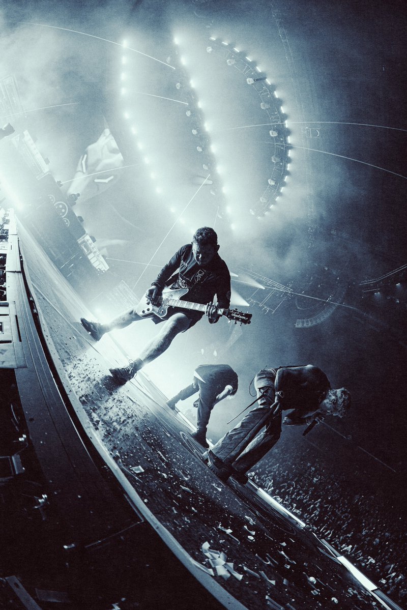bmthofficial's tweet photo. hamilton so sick https://t.co/vLjSyNhYkW