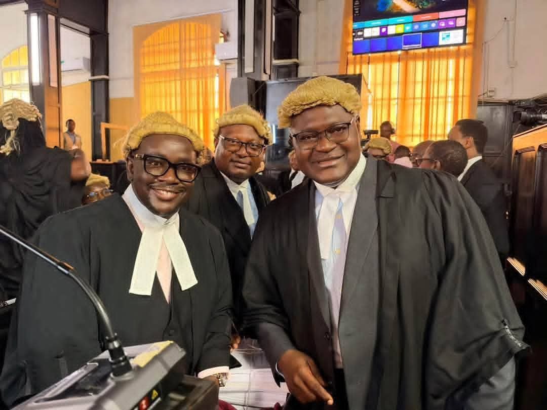 KlassicKingNice's tweet photo. #Salonex
Saddest is Joseph Fitzgerald Kamara(JFK)is APC but constitution is not APC not SLPP,constitution is Salone.When APC lawyer goes to prison for constitution case,SLPP youth should also cry because constitution is for All.💔🇸🇱🇸🇱 https://t.co/QZGp5lK9vS