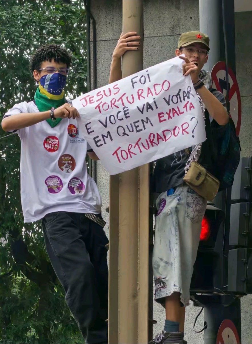 vthviado's tweet photo. "Católico q apoia o aborto?"

Cristão q apoia a tortura?

#EleNão https://t.co/NK9J7Xocvq