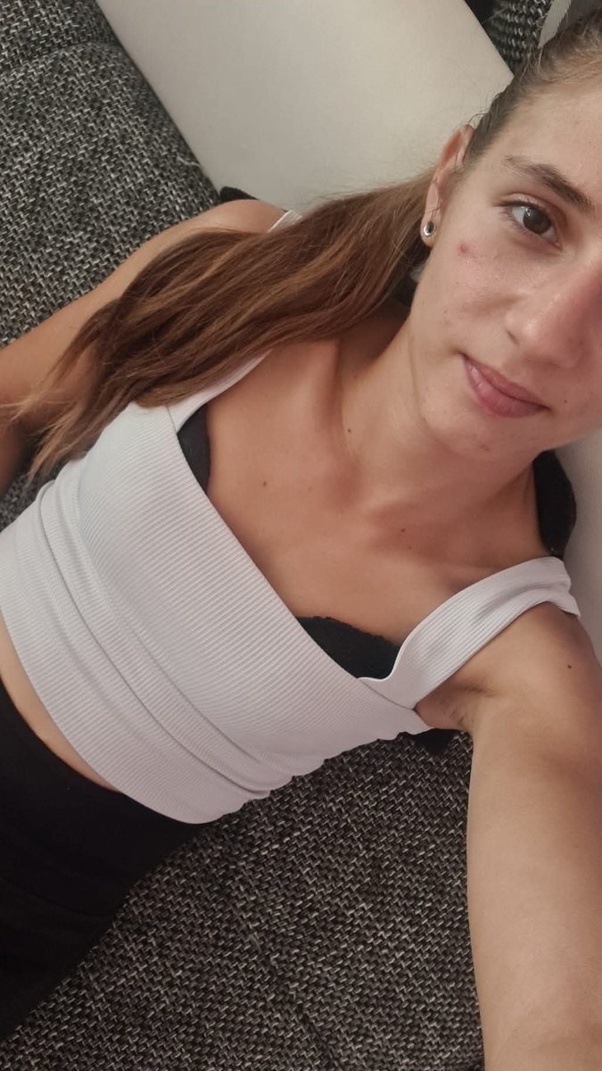 lauriipx7w's tweet photo. Wer noch wach 🥲 
Kommi da lassen und schau dm🙈🥵
#porn #ficken #deutsch  #nackt #geldslkave #sklave #nackt #ausziehen https://t.co/vu6cQHdGc9