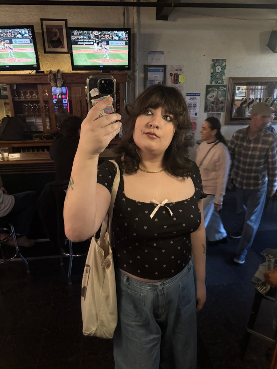clyons78's tweet photo. it’s lesbian time https://t.co/ousvReKx2y