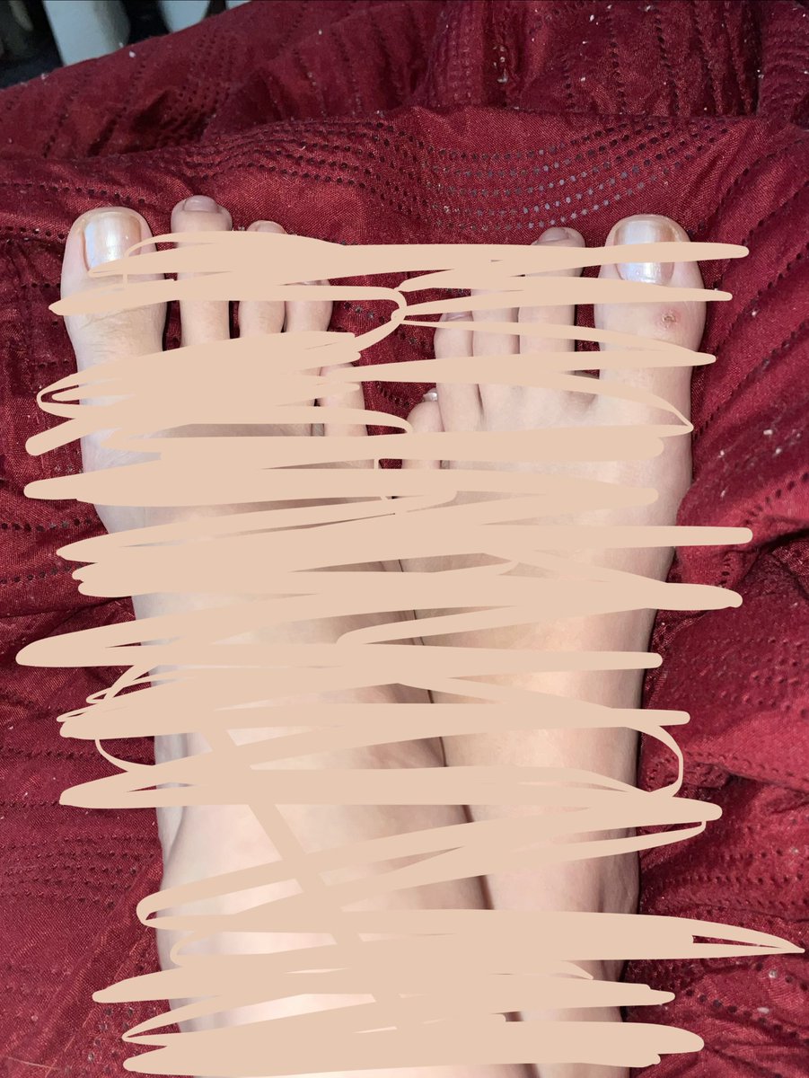 Annieefotop's tweet photo. Quer ver sem censura? Chama na dm #findon #femdom #domme #feet #pés #solas #dirtyfeet #drenagem #paypig #money #finance https://t.co/2BBVJMn2D4