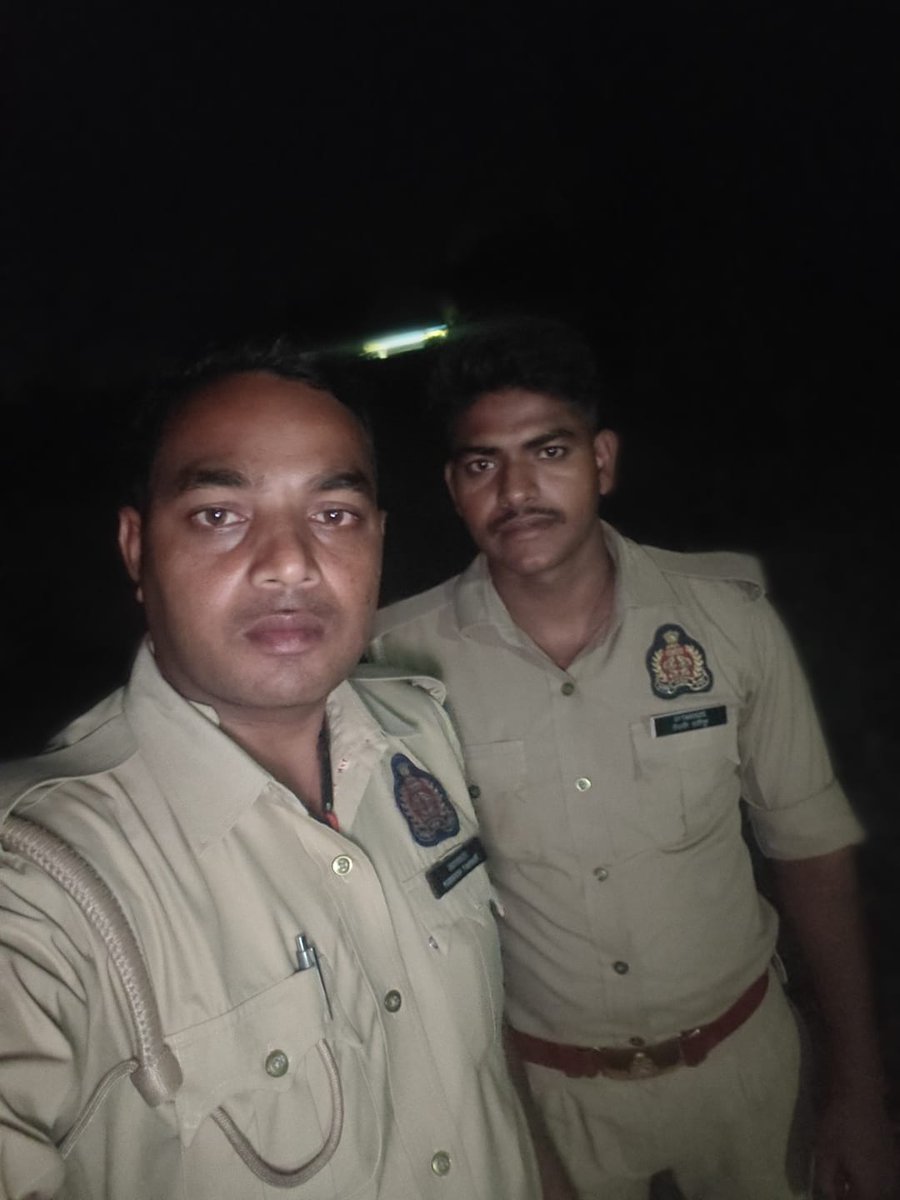 balliapolice's tweet photo. #रात्रि_गश्त_व_चेकिंग #SPBallia के निर्देशन में जनपद में शांति,सुरक्षा एवं कानून व्यवस्था बनाए रखने के दृष्टिगत #Ps_रेवती पुलिस द्वारा रात्रि में निरन्तर भ्रमणशील रहते हुए संदिग्ध व्यक्तियों/वाहनो की चेकिंग की जा रही है। #Ballia
@Uppolice
@dgpup
@digazamgarh https://t.co/yUl4CpzNdS