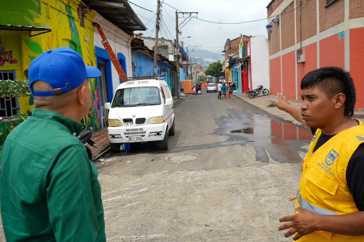 ALEXCAMINA's tweet photo. Porque renovar a Cali no es solo transformar espacios, es reconstruir tejido social, recuperar la confianza y devolvernos el orgullo de ser caleños.

 Con trabajo en equipo, compromiso y mucho amor por nuestra ciudad, seguimos recuperando a Cali bajo el liderazgo de @alejoeder https://t.co/H5KJ55OEbM