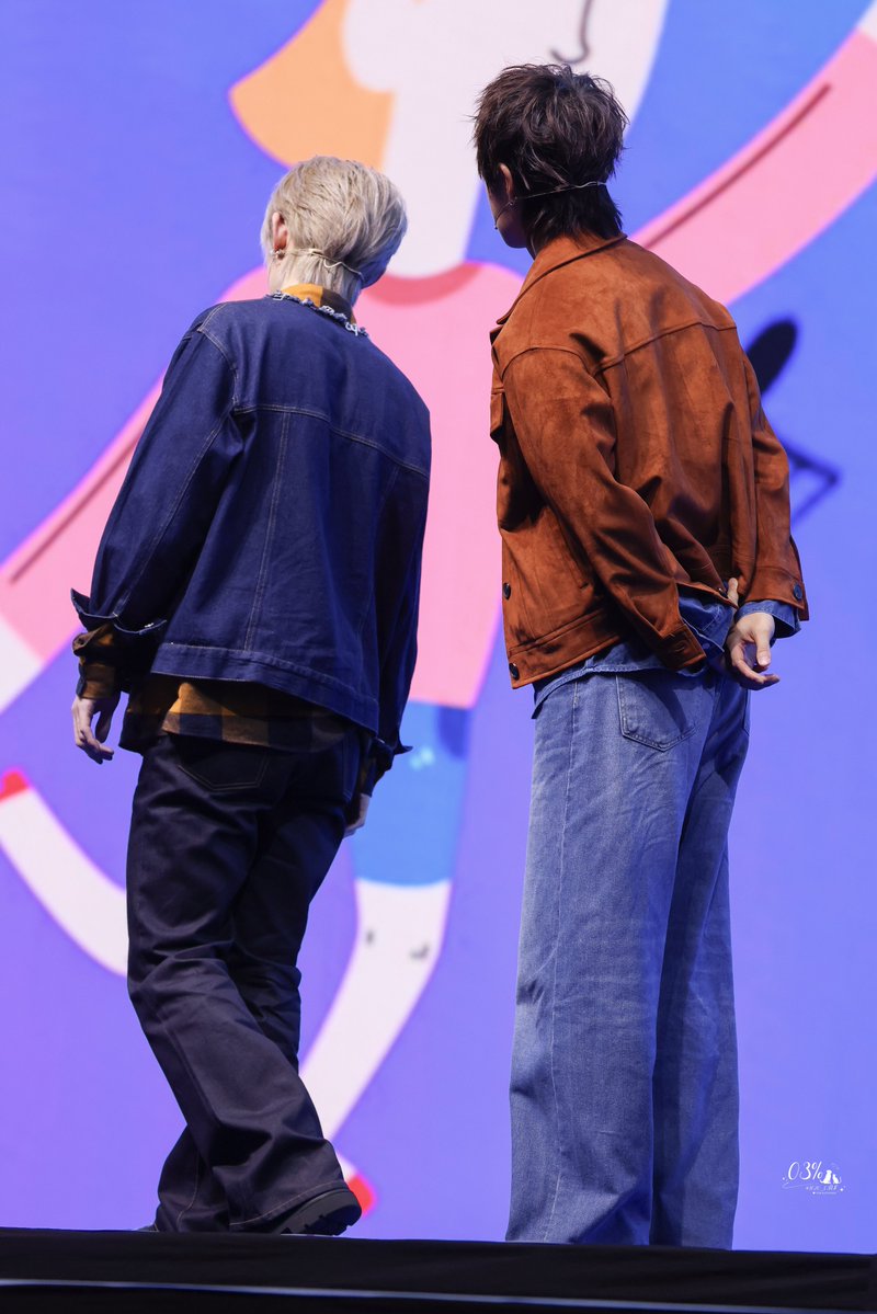 1620_03NH's tweet photo. 261008

WOLFIE BROS ON STAGE
#GMMTVLiveHouse

@nnutdan
@hongshihoshi03 

#nnutdan 
#hongshihoshi 
#LYKN https://t.co/xXX55EDtxY