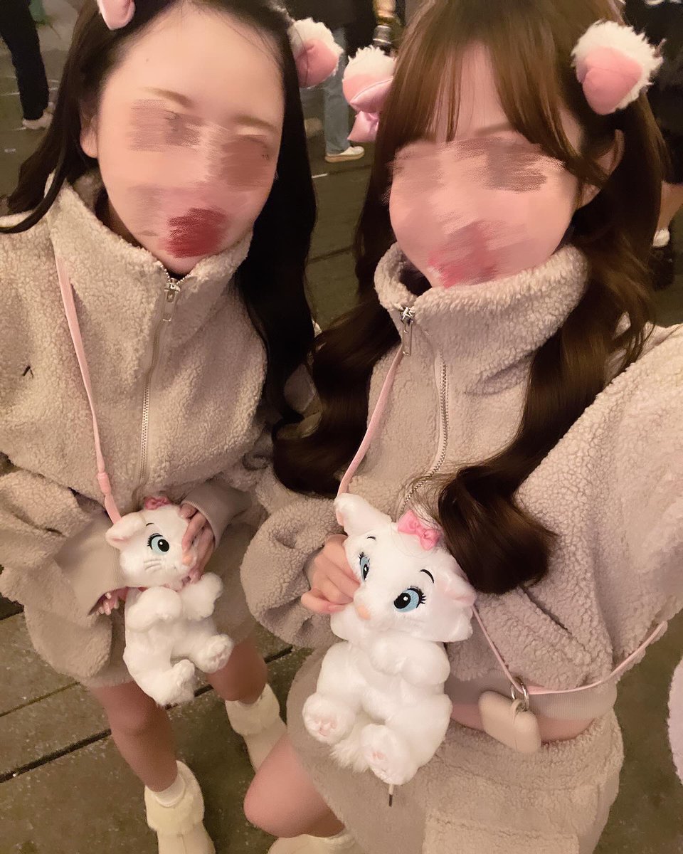 minh0vbf's tweet photo. 2年前のどまりおそろディズニーも個人的に超〜好きでまだ擦る😺😼😼ねます https://t.co/5vW2fj9cU6