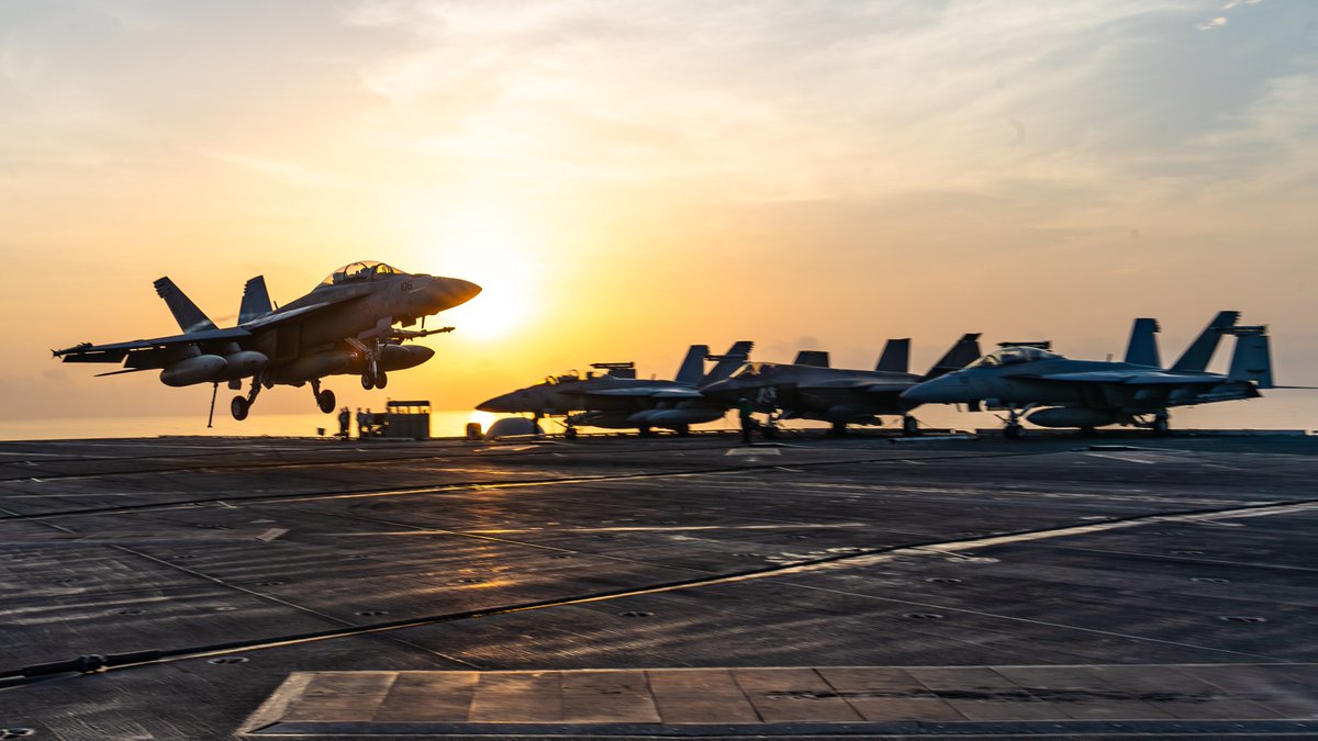 GW_CVN73's tweet photo. A new day begins and the mission continues. 

#CVN73 continues flight operations while deployed in the @US5thFleet area of operations. https://t.co/SCkYXLK3Q0