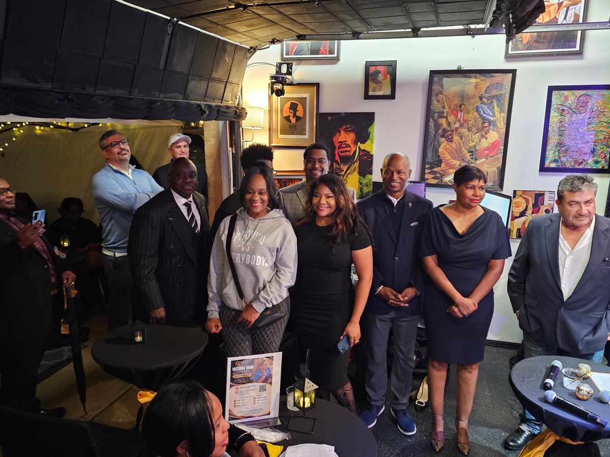 provisodems's tweet photo. Great weekend in Proviso Township! Speaker Emanuel "Chris" Welch, Bellwood Mayor Andre Harvey, &amp; Maywood Mayor Nathaniel George Booker were in Westchester to back Village Trustee Victoria Vann’s re-election campaign. With less than 30 days to Election Day—Winners do the work! https://t.co/HufH1TFYkh