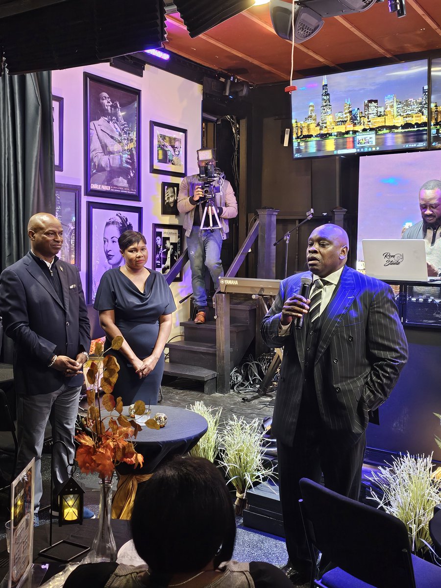 provisodems's tweet photo. Great weekend in Proviso Township! Speaker Emanuel "Chris" Welch, Bellwood Mayor Andre Harvey, &amp; Maywood Mayor Nathaniel George Booker were in Westchester to back Village Trustee Victoria Vann’s re-election campaign. With less than 30 days to Election Day—Winners do the work! https://t.co/HufH1TFYkh