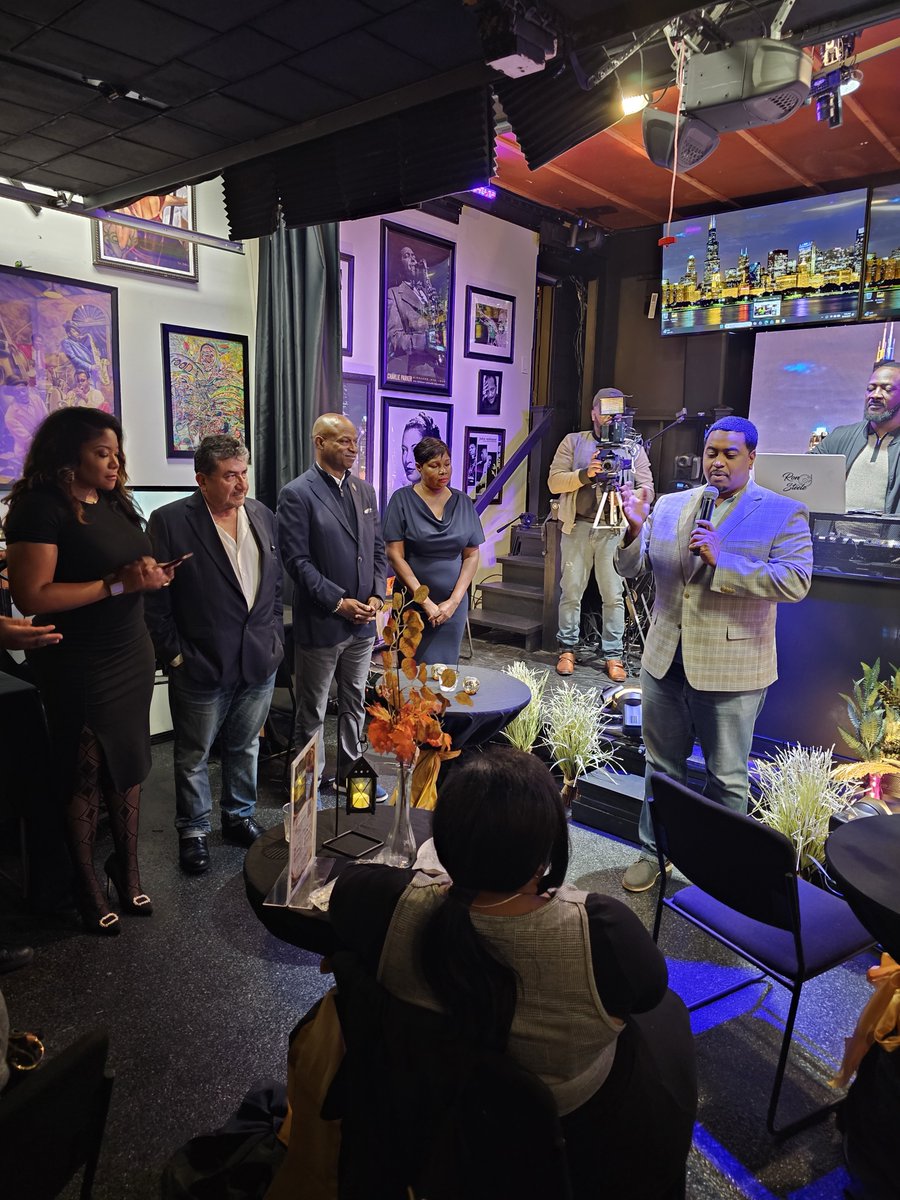 provisodems's tweet photo. Great weekend in Proviso Township! Speaker Emanuel "Chris" Welch, Bellwood Mayor Andre Harvey, &amp; Maywood Mayor Nathaniel George Booker were in Westchester to back Village Trustee Victoria Vann’s re-election campaign. With less than 30 days to Election Day—Winners do the work! https://t.co/HufH1TFYkh
