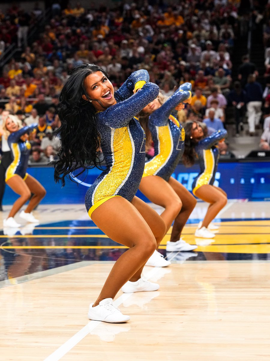 Pacemates's tweet photo. such a fun night at Hilton Coliseum ❤️💛 https://t.co/4BSD07exbg
