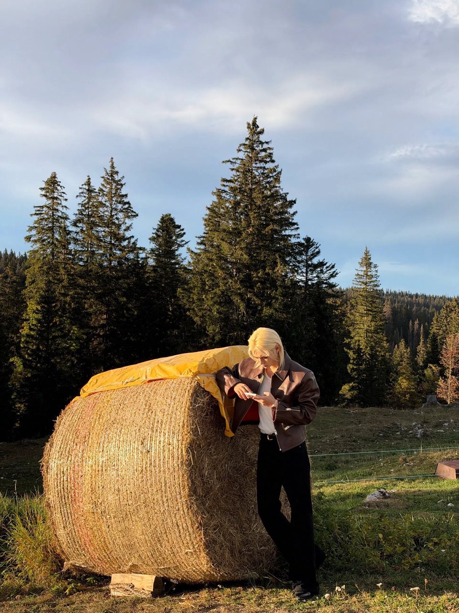myrmyrisa's tweet photo. але? да да оппа щибаль встретимся на сеновале я тебя обсеновалю https://t.co/bBt5iTzG0Q