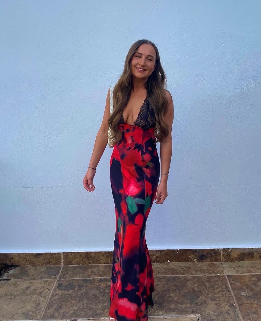 _Sunshiner_m's tweet photo. First up is Megan, hot petite slut 

#wankchat #cocktribute #cumtribute #goon #submission https://t.co/SF24OKM1YH