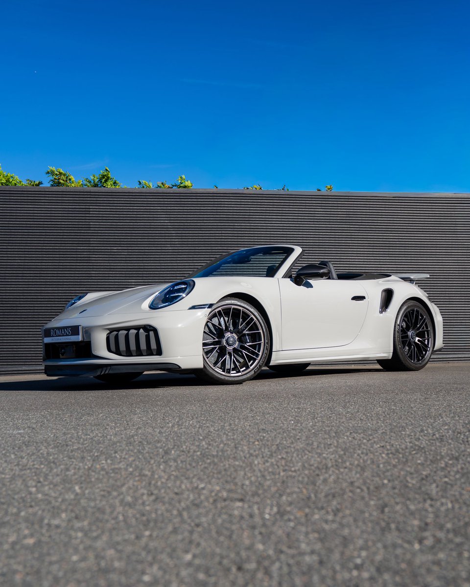 RomansCars's tweet photo. The new 992.2 Turbo S Cabriolet.

701bhp with the roof down, and somehow still a daily driver. 💨 https://t.co/UEHv1mWftA
