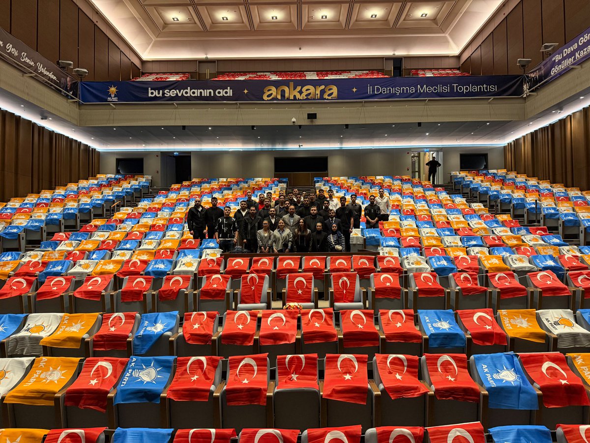 erhansarigol's tweet photo. AK Parti Ankara İl Danışma Meclisi Toplantımız öncesinde hem salon içi hemde salon dışında tüm hazırlıklar tamam inşallah 

@RTErdogan @abuyukgumus @hakanhanozcan https://t.co/Wc1jhWtqfi