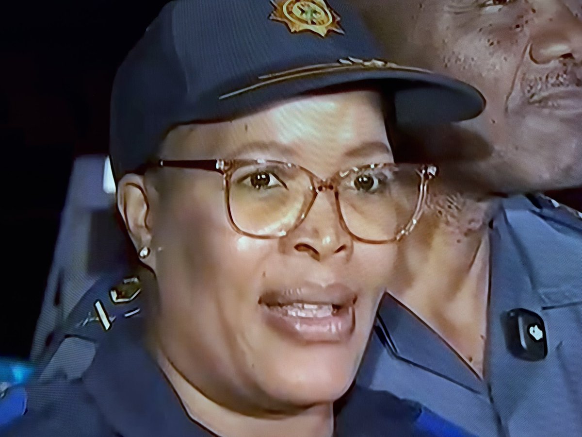 ZANewsFlash's tweet photo. UPDATE: Acting National Police Commissioner Patricia Dimpane says they will not allow anyone to close Home Affairs offices anywhere in the country - KZN Tonight Podcast https://t.co/OrkyAaYi2K