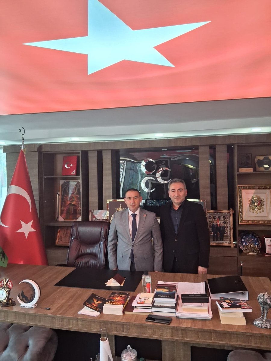 stajcirak3434's tweet photo. İSTANBUL’DAN ADALET VE ÇÖZÜM ÇAĞRISI⚖️ TAM SİGORTA ÖZLÜK HAKKIMIZI İSTİYORUZ!
@dbdevletbahceli @MHP_Bilgi @MhpTbmmGrubu @_MHPistanbul_ @BBvolkanyilmaz @mhpalparslan
@MHPESENYURT2026 @ifarukaksu @E_SemihYalcin @YildizFeti @celal_adan @TatarHummet @yesillibrahim @MHPBAYRAMPASA1 @recepgulbahar24 @BasaksehirMhp @MHPYakupBildik @_MHP_sultangazi @MHPMRANE @muratali2023 @MHPBahceIievler @MuammerFettah @erkanakcay45  @MKalayci42 @yasaryldrmMHP @M_Levent_Bulbul @KarakayaMevlut @ismailozdemirrr @TmrOsmanagaoglu @nevintaslicay @muharremvarli01 @gokayyuksel10 @MehmetTaytakMHP @mhpvahitkayrici @SermetAtay @LeventUysalNEV @zuhal_karakoc @abdurrahmanbask @PrfDrFilizKilic @AyseSibelErsoy @drpelinyilik @buyukataman @kamilaydinmhp @hlmdrgn @oozgurbayraktar @EOzdasli @KOTRAMurat @mustafacavusmhp @Mustafa_ertekin @OsmanGurBeyoglu 

İstanbul Derneğimiz ve kıymetli yönetimi, staj ve çıraklık sigortasından kaynaklı geçmişten günümüze uzanan ve hâlen devam eden hak kayıplarımızı dile getirmek üzere Milliyetçi Hareket Partisi Esenyurt İlçe Başkanlığı’nı ziyaret etmistir.

Yıllardır verdiğimiz hak mücadelesinde en büyük beklentimiz, alın terimizin değer görmesidir. Bugün gördüğümüz ilgi ve samimiyet, bizlere umut vermiştir.

Vatan evlatlarının çocuk yaşta döktüğü alın terine sahip çıkılması, siyasi bir mesele değil; vicdan, emek ve adalet meselesidir.

Bugün bizleri makamında ağırlayan, staj ve çıraklık sigortası mağdurlarının yıllardır süren TAM SİGORTA mağduriyetini dikkatle dinleyen Milliyetçi Hareket Partisi Esenyurt İlçe Başkanı Sayın Alparslan Erdoğan Beyefendi'ye ve yönetimine teşekkür ediyoruz,bu yaklaşımın tüm karar vericilere örnek olmasını temenni ediyoruz.

Alın teri kutsaldır. Vatan evlatlarının emeği sahipsiz değildir.

Staj ve Çıraklık Sigortası Mağdurları Federasyonu

Kimsesizlerin Kimi Mi
#StajyerinçırağınKimsesiYok