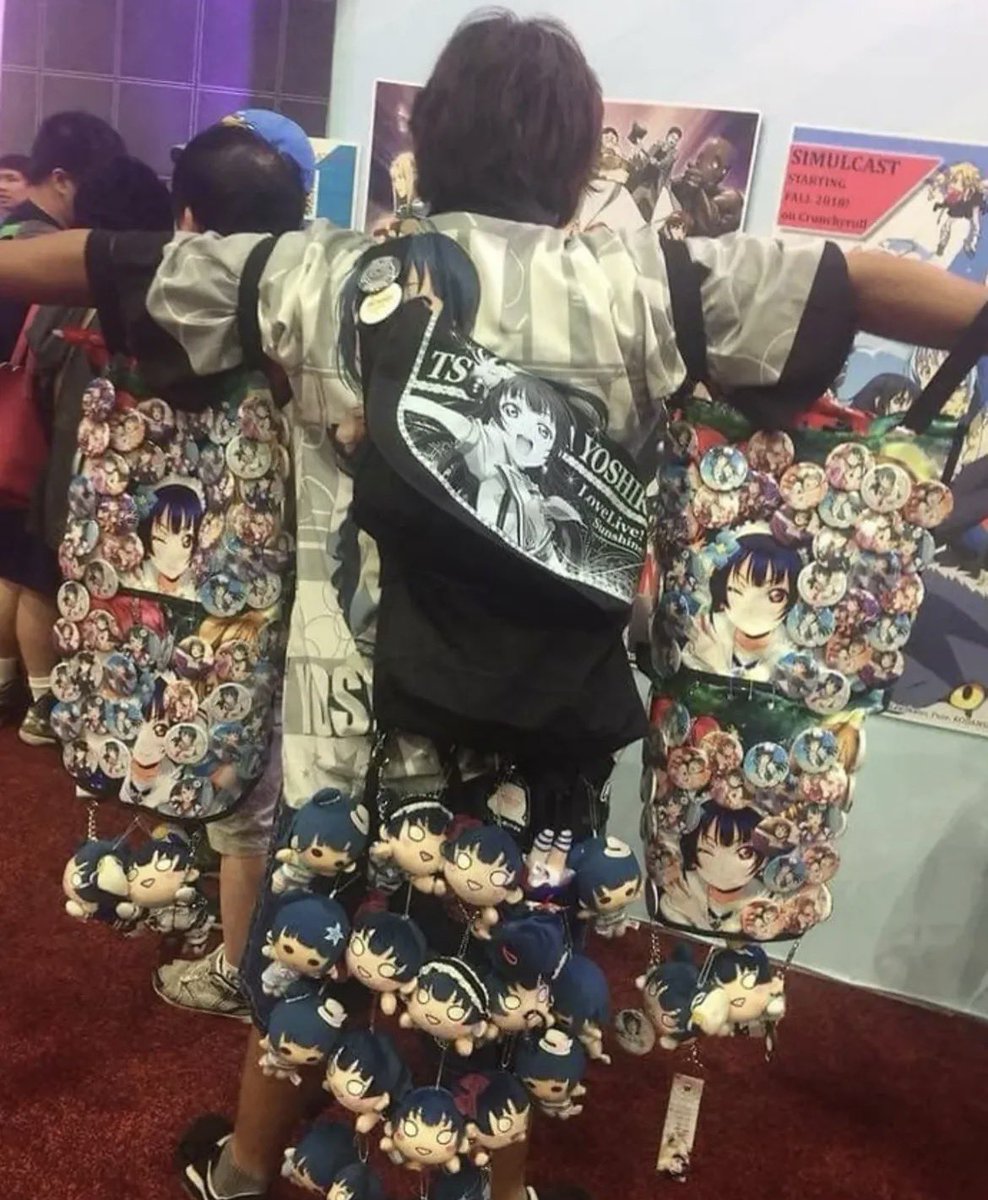 parutenshi's tweet photo. men use tf out of ita bags ? https://t.co/0HS9NdQuLu