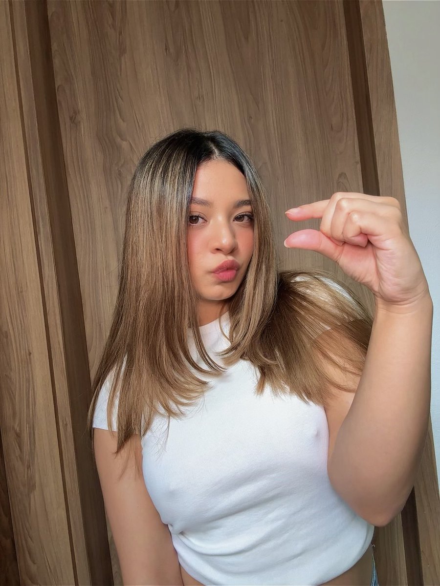 richbratclub's tweet photo. You’re not embarrassed by how small it is? https://t.co/gvrneVdiId