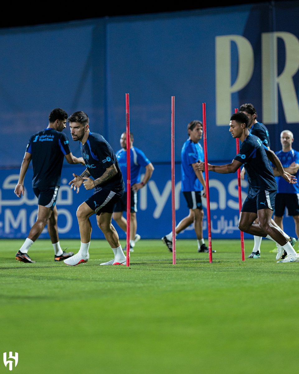 Alhilal_FC's tweet photo. نحو هدف واحد 💪 https://t.co/fkwx4wjv2h