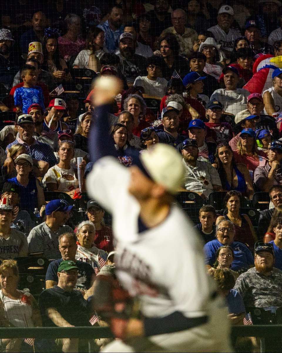 RRExpress's tweet photo. 2027 Full Season Members don't just get a seat. Full Season Ticket Packages include a Rangers game, trips to other MiLB ballparks, a chance to meet the #RRExpress on Opening Day & so much more!
Learn more ➡️ https://t.co/iVimp9Kxa6 https://t.co/SZ7gFKvY85