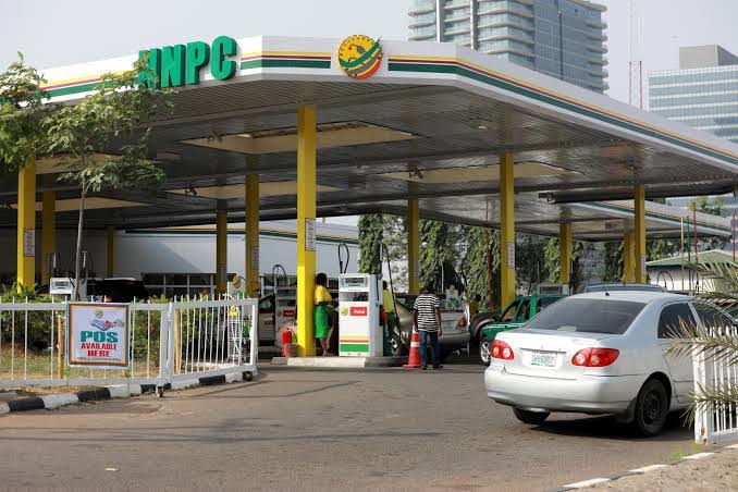 aonanuga1956's tweet photo. STATEHOUSE PRESS RELEASE

NNPC RETAIL FORGOES PETROL PROFIT MARGIN TO OFFER SOME SUPPORT TO NIGERIAN HOUSEHOLDS AMID GLOBAL PETROL CRISIS; FG ANNOUNCES ADDITIONAL MEASURES

The Nigerian National Petroleum Company (NNPC) agreed today to forgo its petrol retail profit margin and sell to Nigerians at cost to cushion the impact of global crude oil price shocks and volatility on vulnerable households.

NNPC Retail, which already sells petrol at the lowest price in the market, will offer this new deal within the next 30 days. This means if NNPC's landing cost is N1300, it will sell fuel to Nigerians, especially commercial vehicles, at the same price.

The company's discount gesture, backed by President Bola Ahmed Tinubu, was among the raft of measures the Finance Minister and Coordinating Minister of the Economy, Taiwo Oyedele, announced today.

Oyedele said he hoped other marketers would take a cue from the NNPC, as the sharp rise in crude and petrol prices is not expected to last long.

Oyedele was emphatic that NNPC agreeing to sell at a discount must not be misinterpreted as the restoration of petrol subsidy, which ended on May 29, 2023.

In addition, Oyedele announced forward sales of crude to domestic refineries. As production rises and previously committed crude is freed up, this is expected to shield pump prices from global market volatility.

Oyedele also said the Federal Government is negotiating a ceiling of N1,350 a litre on the ex-gantry or landing cost of petrol, to keep pump prices stable. Where costs rise above the ceiling, refiners and importers will carry the shortfall and recover it later, when crude prices or the exchange rate allow, without breaching the ceiling.

"This is neither a subsidy nor a price control: it is designed to smooth prices over time rather than suppressing them. The reasoning is simple. 1,400 naira a litre today and 1,400 tomorrow is better than 1,500 today and 1,300 tomorrow, because volatility itself adds to uncertainty and cost. And when fares rise sharply, they rarely fall as fast. The ceiling will be reviewed monthly, reset as costs require, and the figures published for transparency," Oyedele said.

Oyedele also said that, under the 2025 tax reform laws, the Federal government, in collaboration with the states and security agencies, is reining in the collection of road taxes and levies that inflate fares and logistics costs.

The Federal government is also increasing funding for cash transfers to the most vulnerable households and subsidised credit for small businesses and consumers.

Other measures announced:

A faster CNG rollout:

The federal government is scaling up CNG deployment with the states. The government expects transporters to pass the savings on to passengers in lower fares. CNG is 60-70 per cent cheaper than petrol.

An excess profit tax:

This will be considered for operators who take undue advantage of consumers, anywhere along the energy value chain. The government said it will use proceeds from taxes on price gouging exclusively to cushion the impact of fuel prices through transport support or vouchers for urban minimum-wage earners, who are most vulnerable. The Federal Government will also work with the National Assembly to consider enhanced tax relief for low-income earners under the 2027 Finance Bill.

Less red tape: The Federal Government is cutting regulatory costs that feed into the cost of doing business and, indirectly, into higher prices of goods and services.

National Strategic Fuel Reserve:

To protect households and businesses from future energy shocks, the Federal Government is investing in a National Strategic Fuel Reserve. The government will release refined products into the market under clear, published rules whenever a global disruption or hoarding threatens supply and price stability. This is not a subsidy, and it does not fix prices; rather, it secures supply and reduces price volatility. It will prevent artificial scarcity, deter market manipulation, and anchor long-term energy security, so a deregulated market delivers stable growth rather than sudden price shocks.

Better traffic and logistics management:

Traffic management agencies will improve traffic flow, especially in major urban centres, to reduce fuel consumption. Also, NIPOST’s newly launched address codes will help make logistics more efficient and cheaper.

To be clear, none of these measures restores a blanket subsidy. Doing so would create longer-term harm for a short-term cure. Each measure is designed to reach the people who need help, without putting the wider economy at risk.

The Presidency acknowledged the challenges the people face over the high cost of fuel.

"Removing the fuel subsidy came at a price. But the alternative has been tried. Nigeria has already lived through that cycle: scarcity, smuggling, a collapsing currency and a fiscal crisis. We cannot afford to live through it again, least of all in response to a temporary disruption, and at the very moment the results of reform are gathering pace."

"Government is not out to reverse a necessary reform designed to set our country on the path towards sustained prosperity. It is to ensure its gains reach more Nigerians, faster and in more tangible ways. That is our work, and we are committed to doing it.

"The Federal Government is also working on a comprehensive package of fiscal measures to bring inflation down to single digits sustainably in the near term."

Bayo Onanuga

Special Adviser to the President

(Information & Strategy)

October 8, 2026