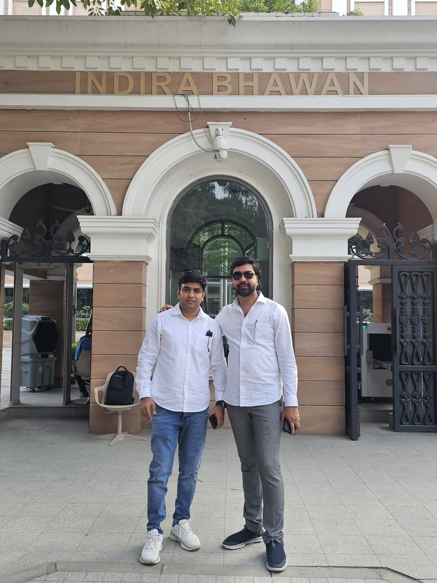 sourabhsahuofc's tweet photo. Visited AICC Headquarter Indira Bhawan during my professional visit to delhi…
#feelinghappy #goodvibes #Congress
@INCIndia https://t.co/0ApXqBBLsg