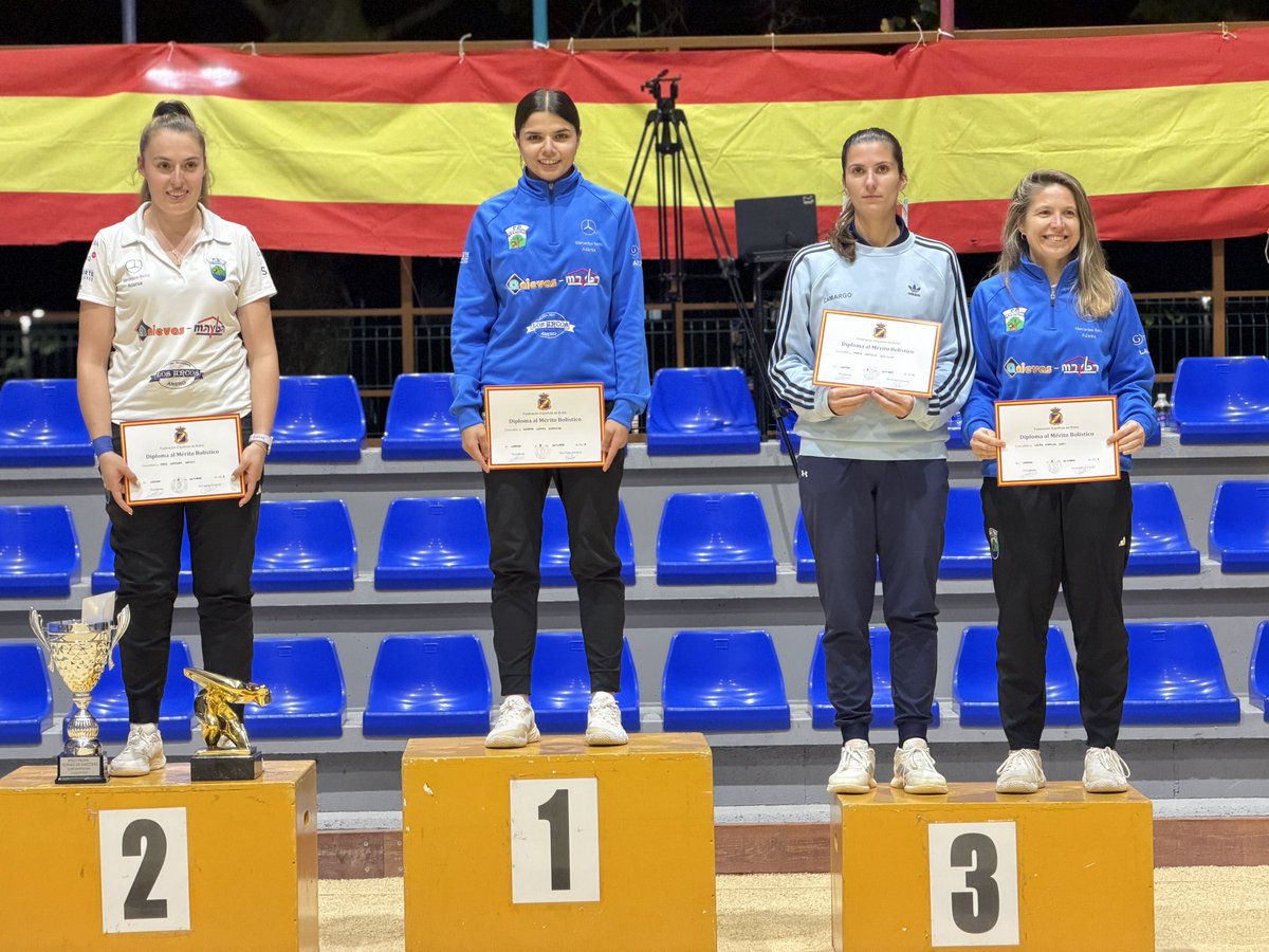 aytolaredo's tweet photo. 🎳🏆Laredo ha acogido esta tarde el Torneo de Maestras de bolo palma, celebrado en la Bolera El Corro, con la participación de las ocho mejores jugadoras del circuito de puntos. https://t.co/xoCKjQmTcv