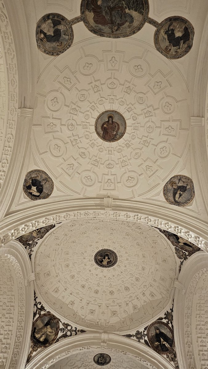antoine_alcala's tweet photo. Más de 50 años abandonada y olvidada por las instituciones. Por fin la Iglesia de Santa Catalina vuelve a llenarse de luz. Cuidar nuestro patrimonio no debería ser una excepción, pero ahora toca alegrarse por este rincón de Jaén que vuelve a abrir sus puertas. ✨️ https://t.co/HEVXmlR0hl