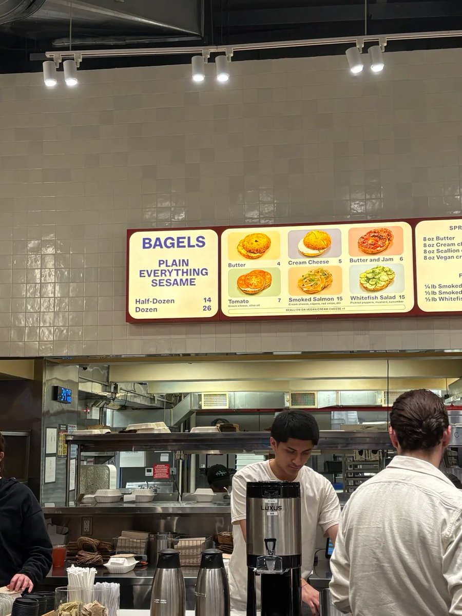 Orchid1o's tweet photo. The bagel itself is dense and chewy, with a crispy bottom. it was absolutely amazing https://t.co/JGBckYO0hG