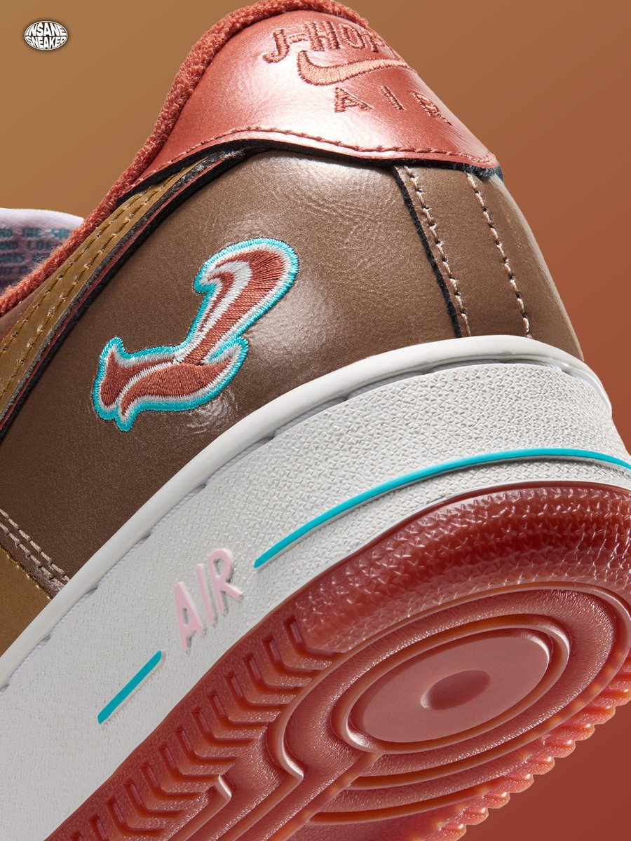 insanesneaker's tweet photo. OFFICIAL LOOK: NIGO x J-Hope x Nike Air Force 1 ‘01 ‘World Tour’ 🐿️

• Oct. 17 (Human Made), Oct. 22 (SNKRS)
• $150 https://t.co/90crUIKhUC